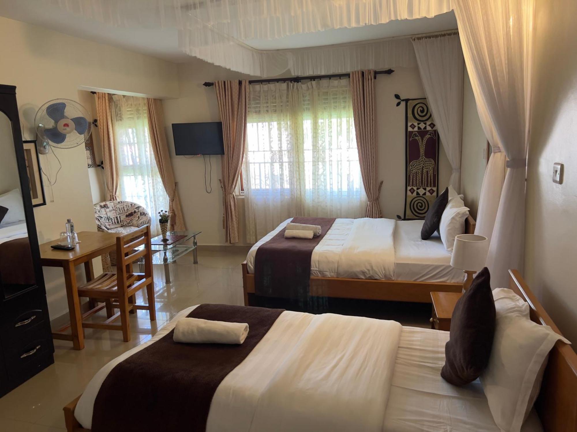 Sunset Hotel Entebbe Esterno foto