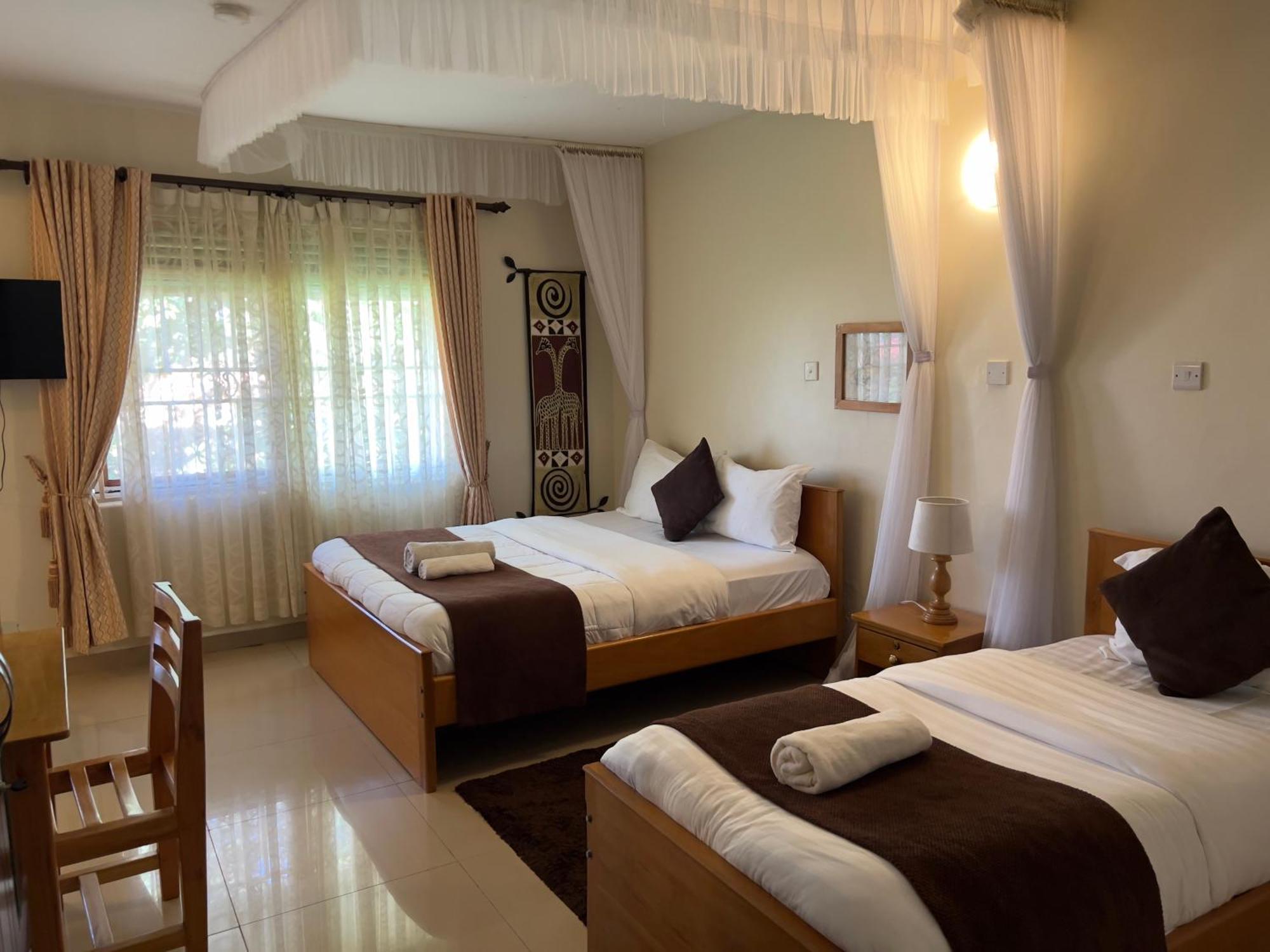 Sunset Hotel Entebbe Esterno foto